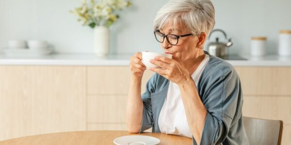 Locataire âgé : précisions sur la condition de revenus